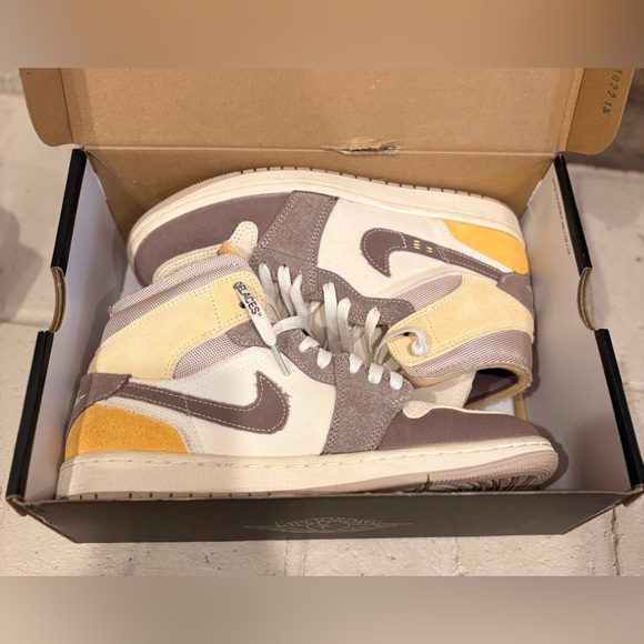 Air Jordan 1 Mid SE Craft “Taupe Haze” US 8 w/ OG Box- Authentic! - Picture 11 of 12